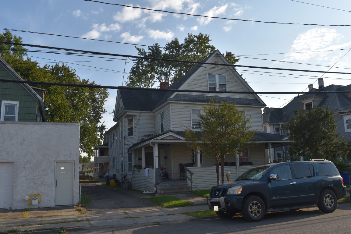 1104 Monroe Street