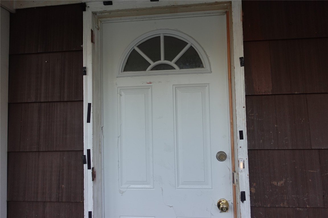 218 Saint Charles Street, Johnson City, New York image 5