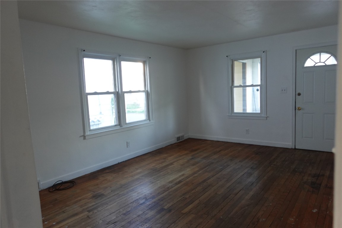 218 Saint Charles Street, Johnson City, New York image 14