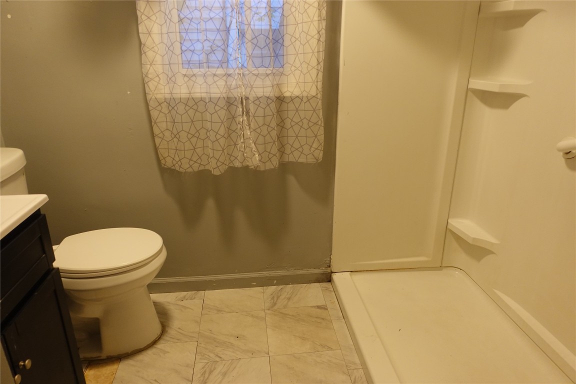 218 Saint Charles Street, Johnson City, New York image 23