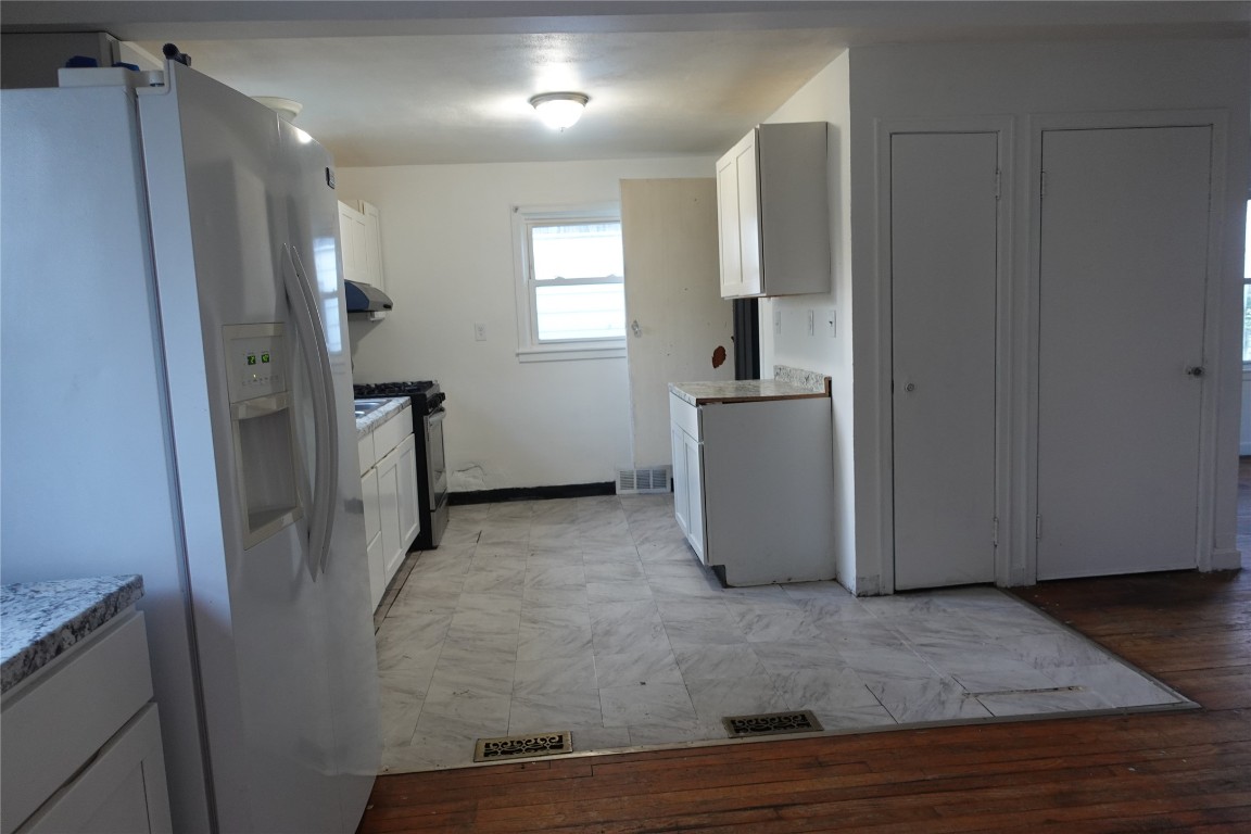 218 Saint Charles Street, Johnson City, New York image 10