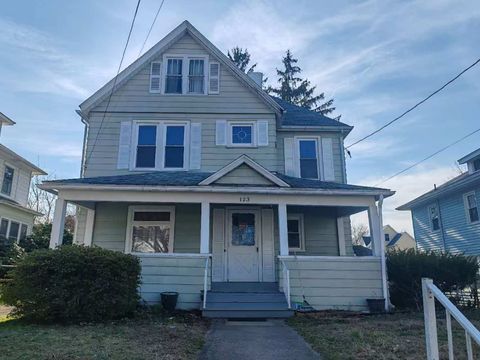 Homes For Sale - 123 Helen Street<br/> Binghamton, NY 13905