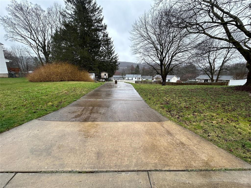 1456 Sandra Dr, Endicott, New York image 1