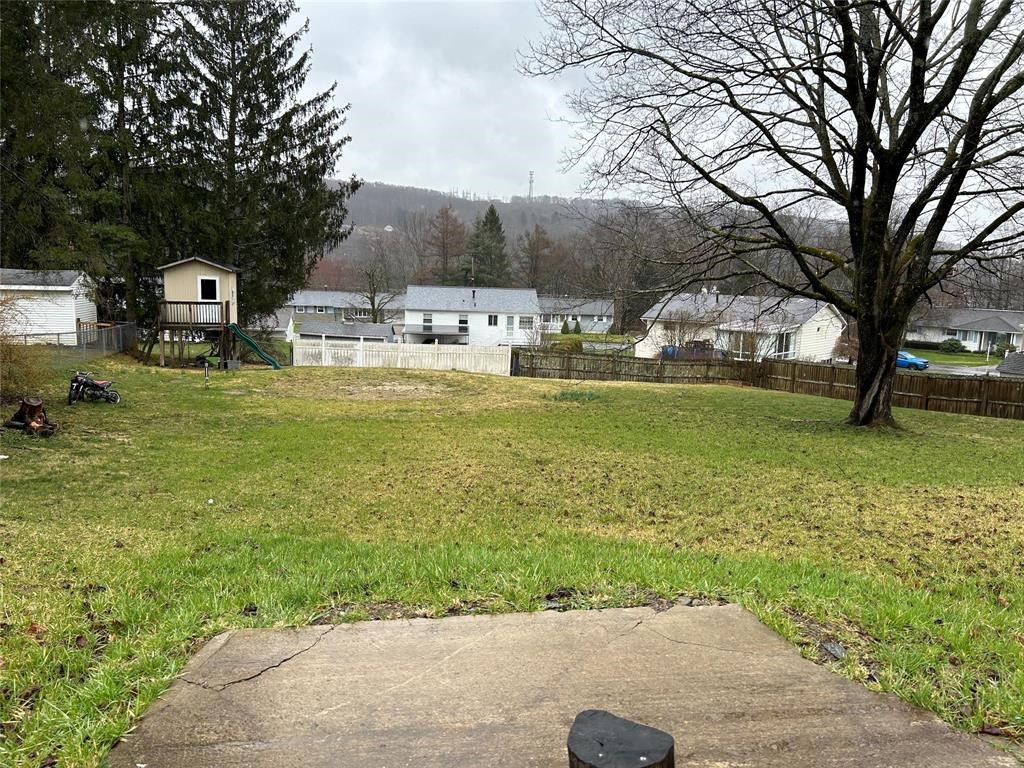 1456 Sandra Dr, Endicott, New York image 2