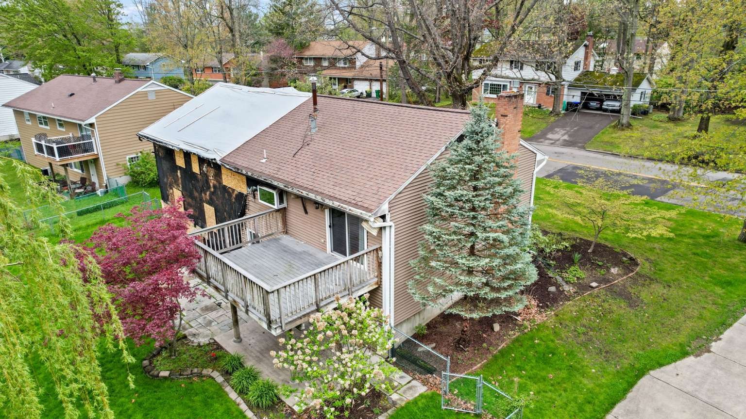 2640 Lynnhurst Drive