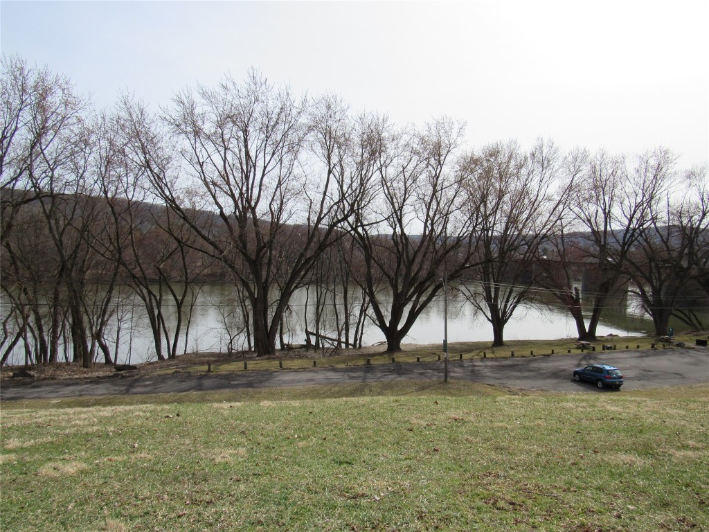 409 S Mckinley Avenue, Endicott, New York image 20