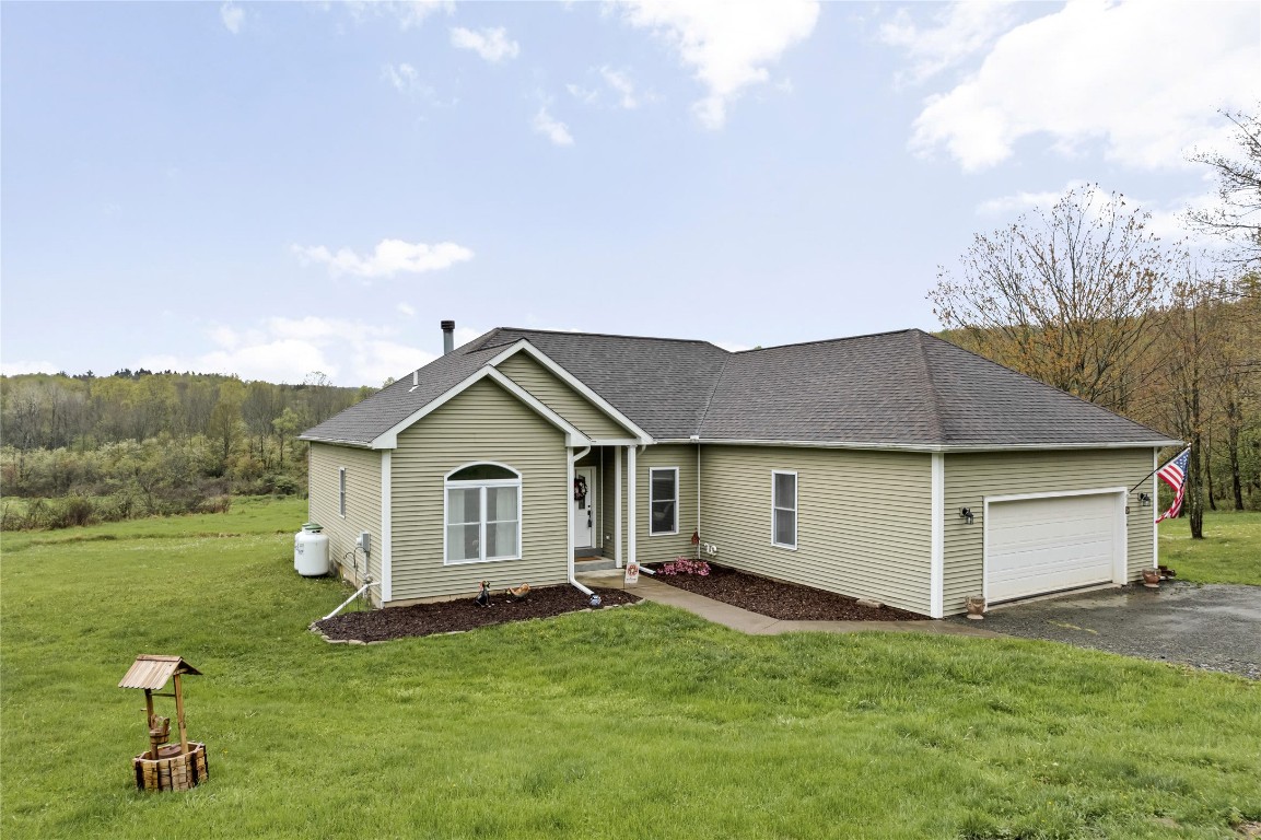 1519 Hawleyton Road, Binghamton, New York image 1