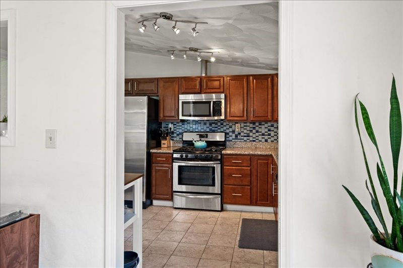 26 Winding Lane, Vestal, New York image 13
