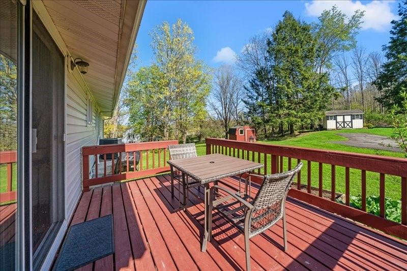 26 Winding Lane, Vestal, New York image 3
