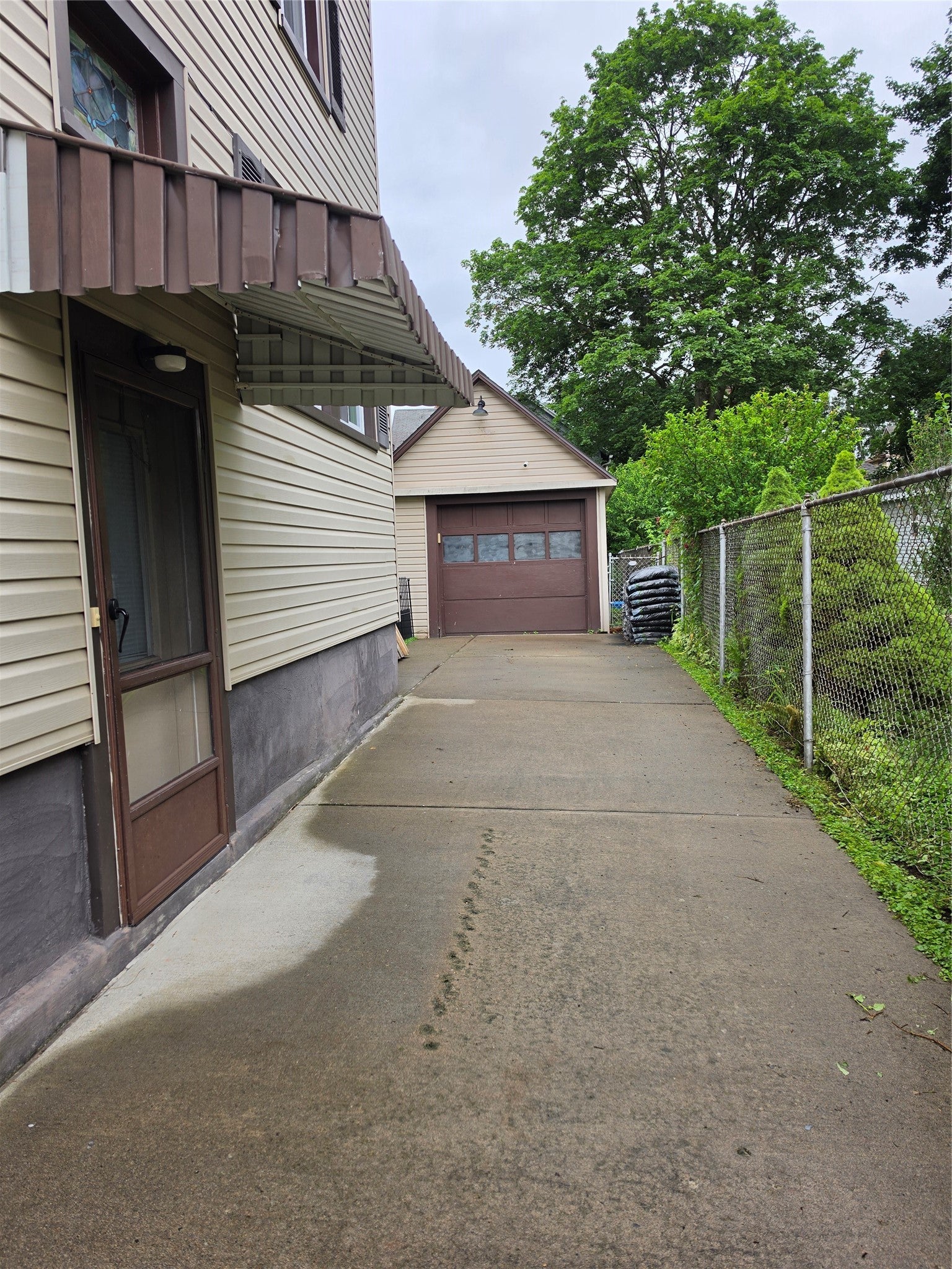 25 Roosevelt Avenue - Photo 4