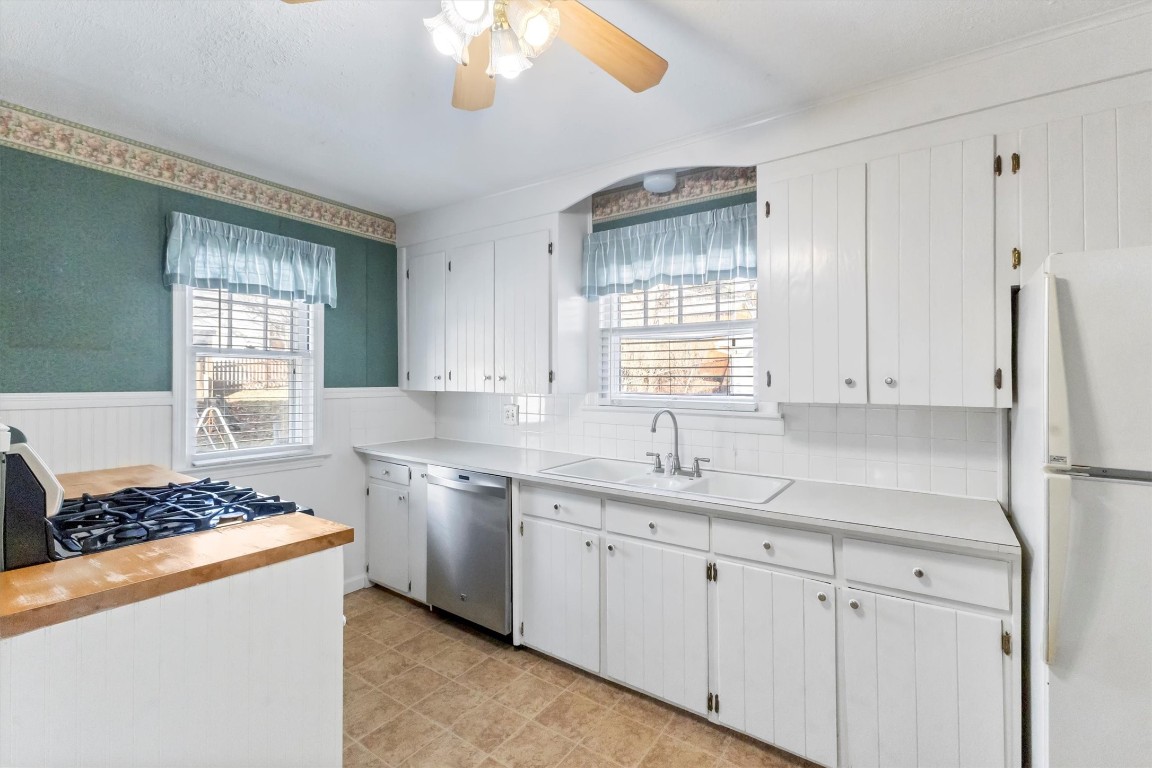 2605 Robins Street, Endicott, New York image 4
