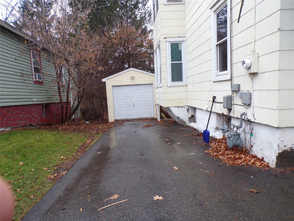 30 Burr Avenue, Binghamton, New York image 23