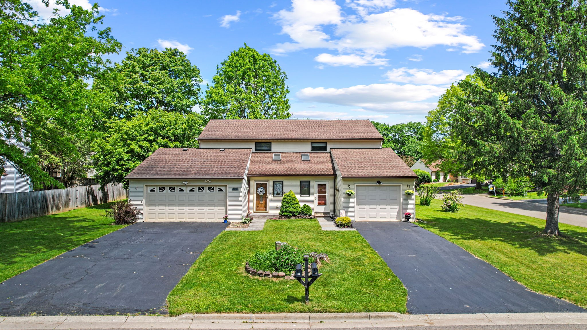 265 Vivian Lane