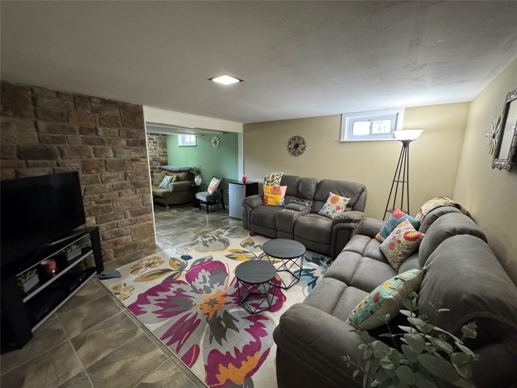 505 Winston Drive, Endwell, New York image 18