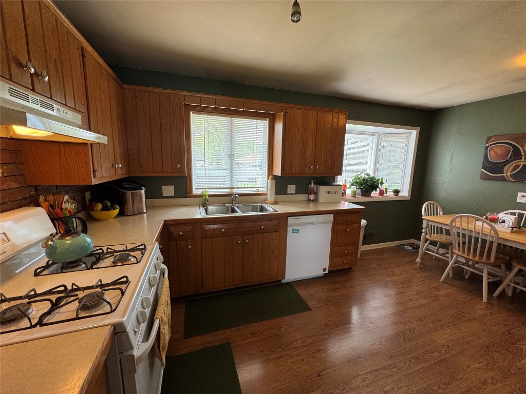 505 Winston Drive, Endwell, New York image 5