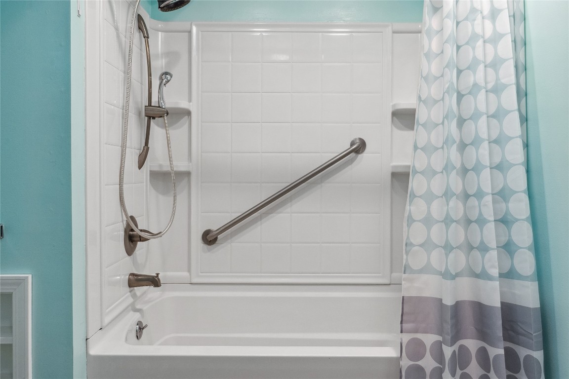 2484 Theresa Boulevard, Binghamton, New York image 32