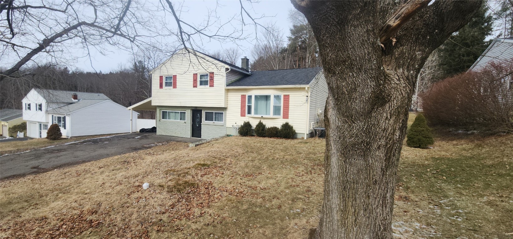 218 Ridgefield Road, Endicott, New York image 30