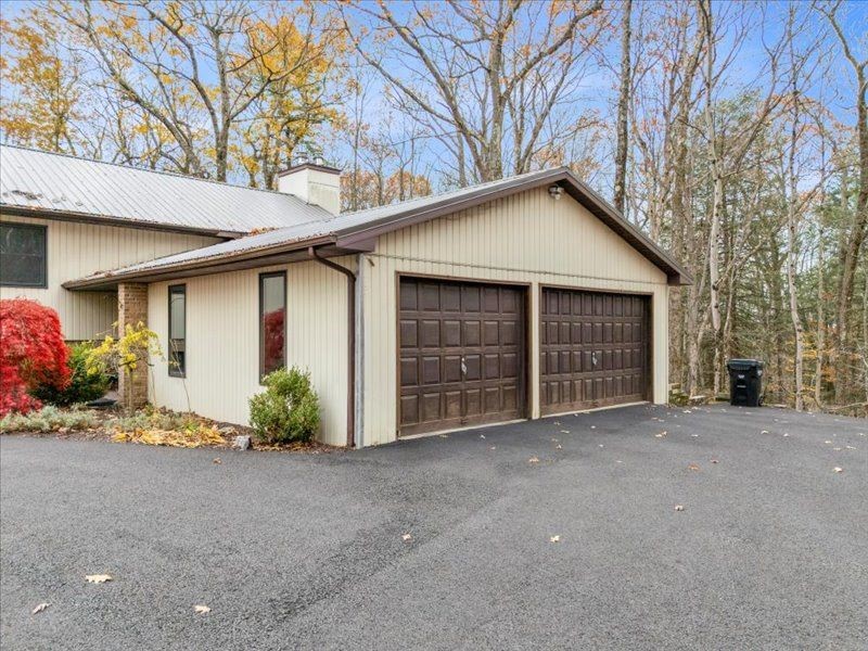 1761 N Cafferty Hill Road