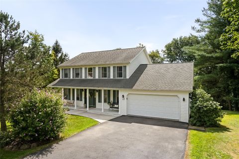 22 Travis Drive Binghamton NY 13904