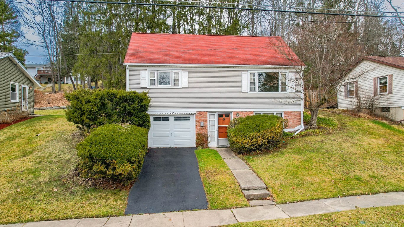 3643 Lorne Drive, Endicott, New York image 1