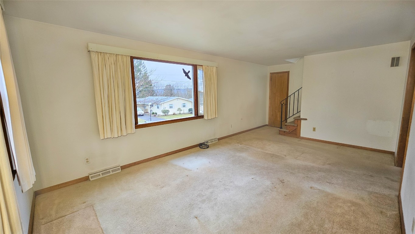 3643 Lorne Drive, Endicott, New York image 10
