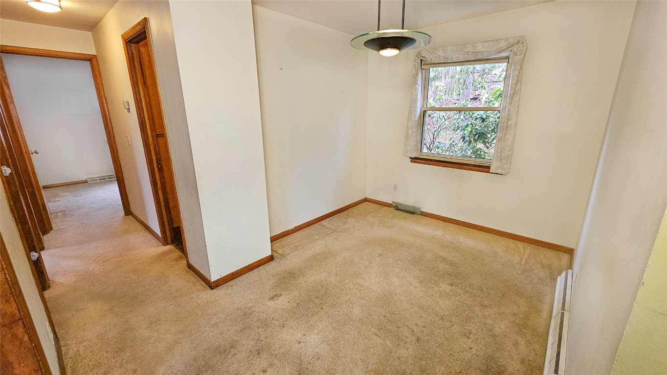 3643 Lorne Drive, Endicott, New York image 11
