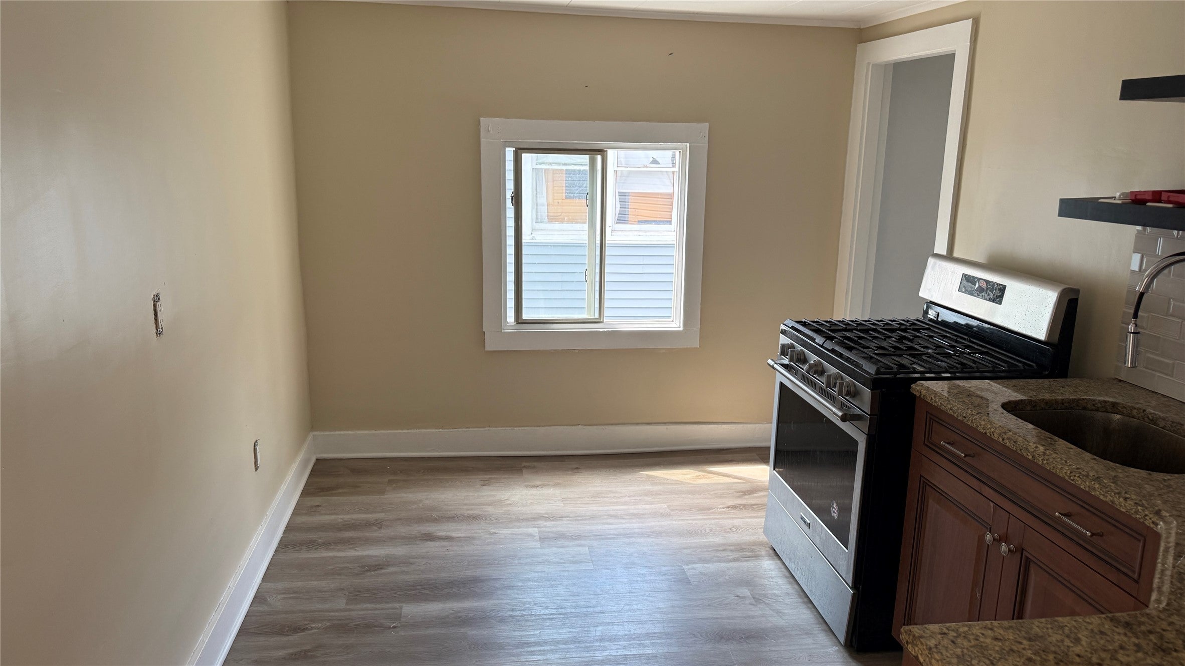 307 E Franklin Street - Photo 3
