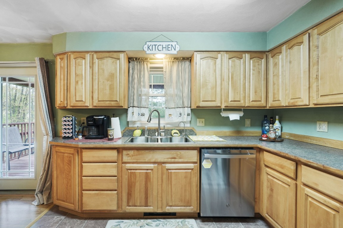 1018 Milan Avenue, Endicott, New York image 10
