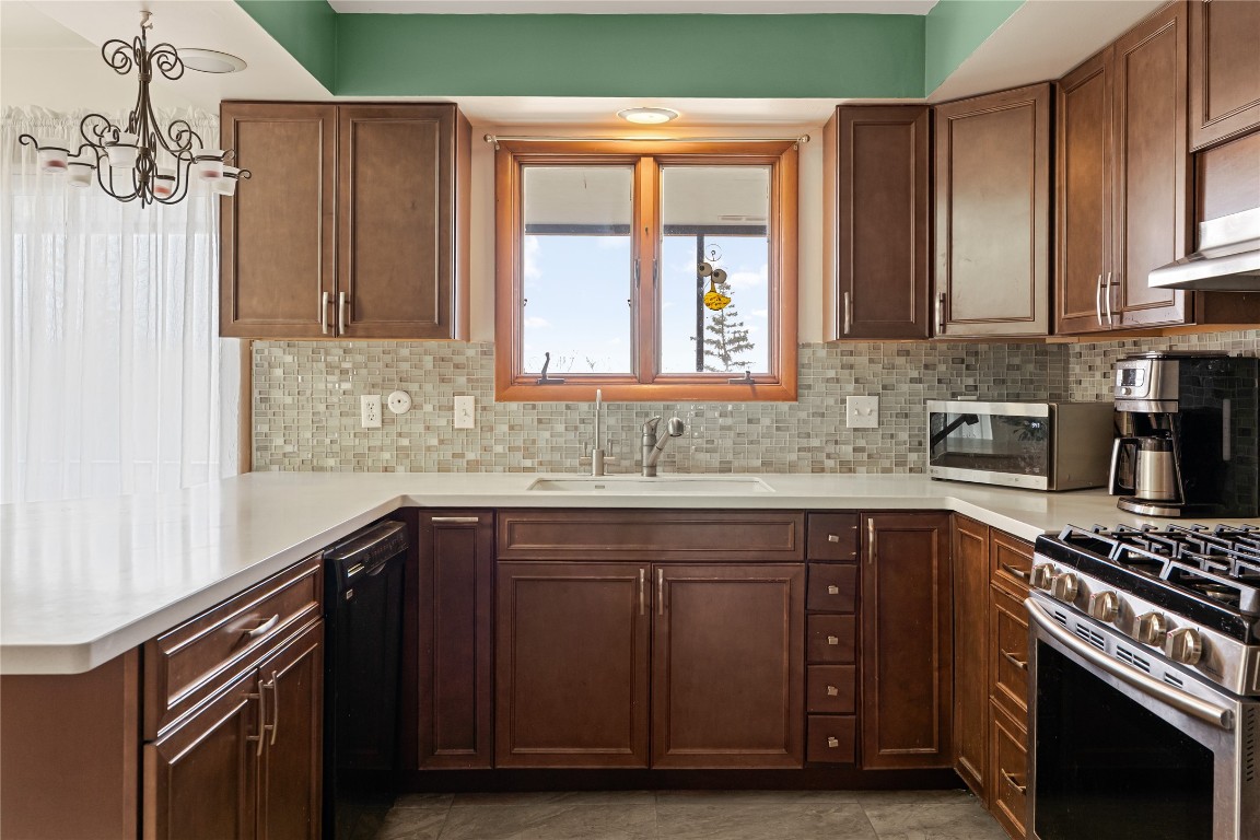 712 Redwood Lane, Vestal, New York image 10