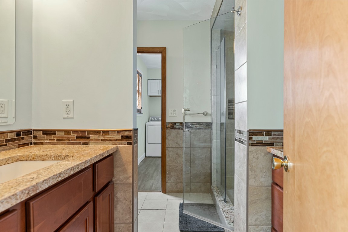 712 Redwood Lane, Vestal, New York image 29
