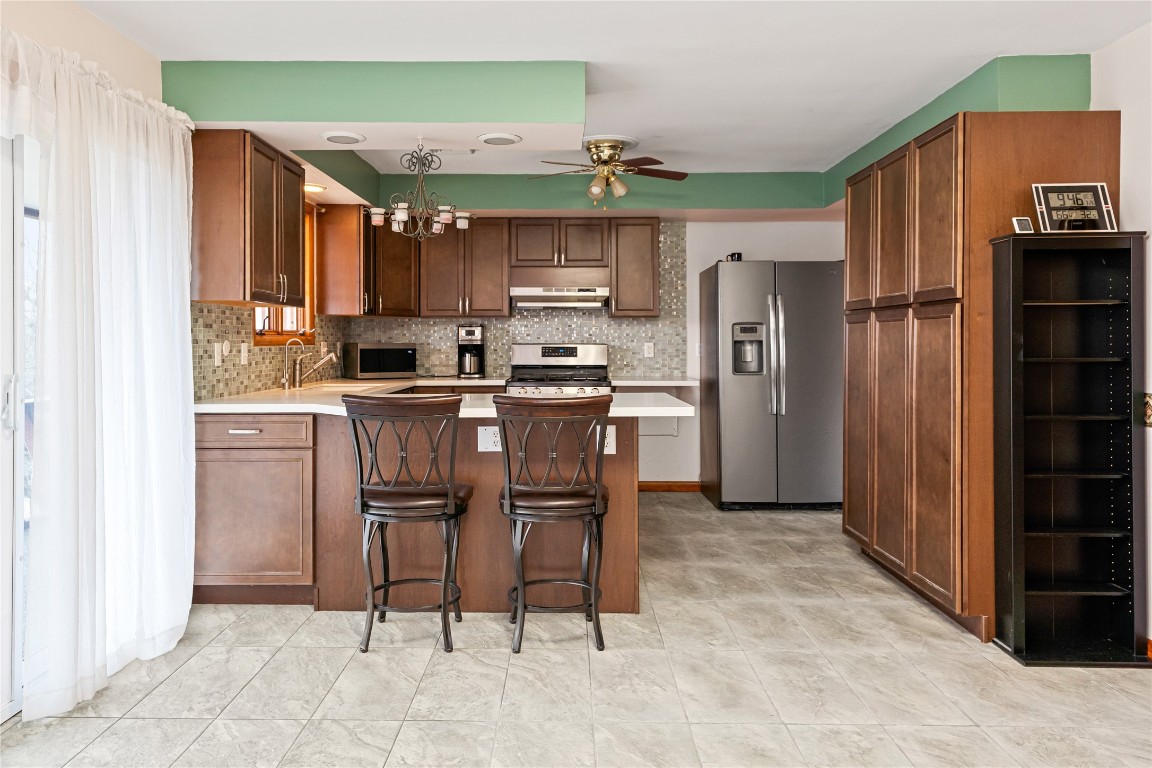 712 Redwood Lane, Vestal, New York image 9