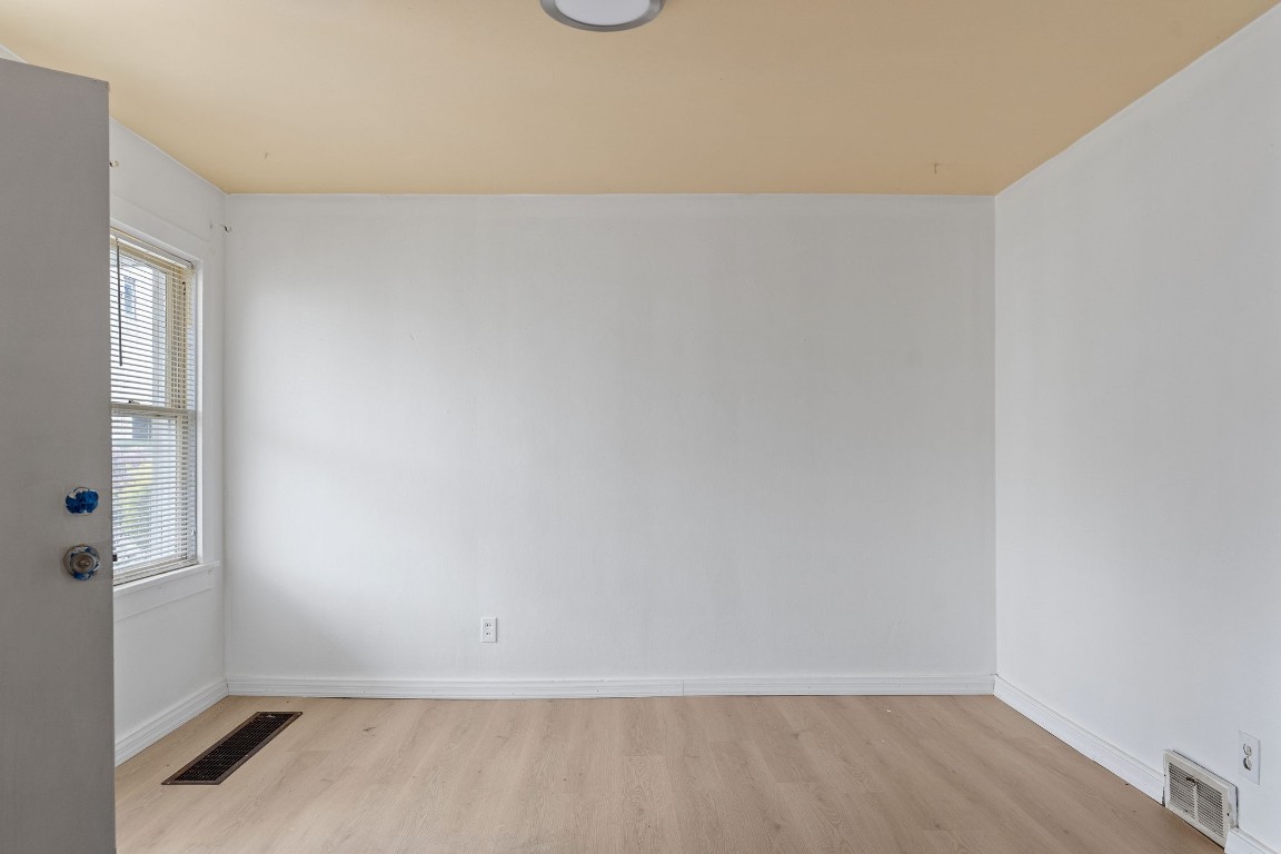 301 Squires Avenue