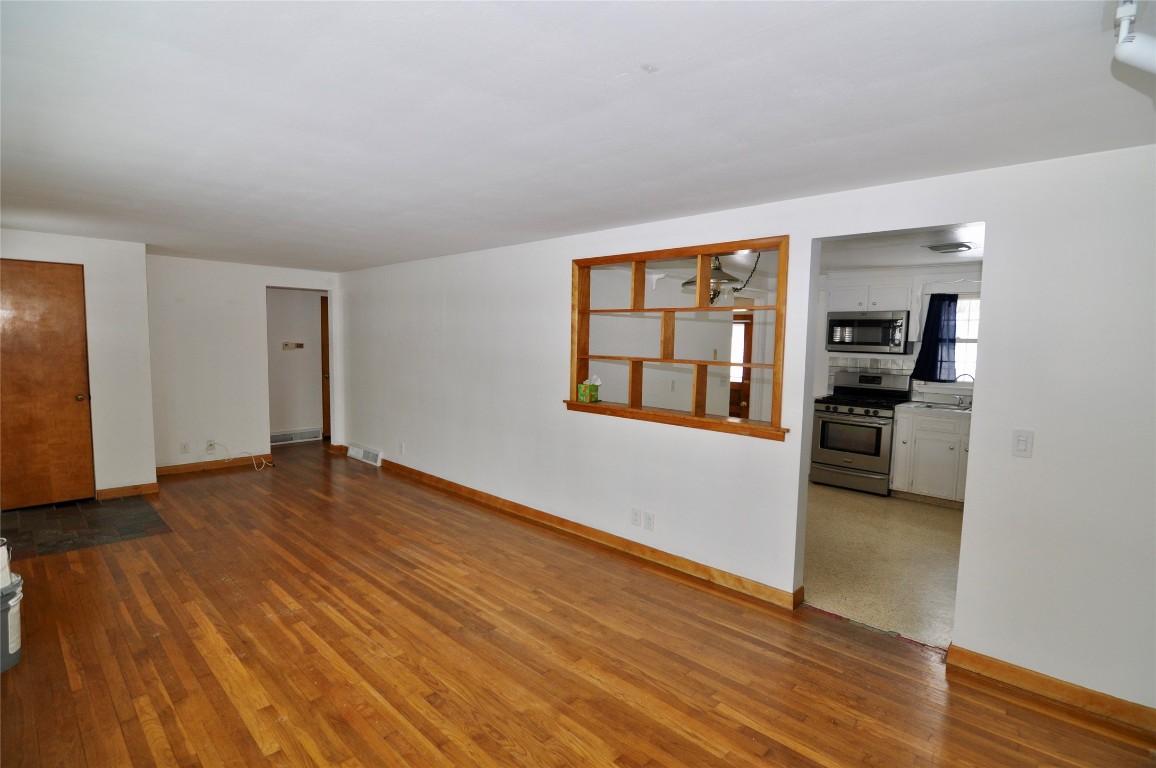 706 Byford Boulevard, Endicott, New York image 8