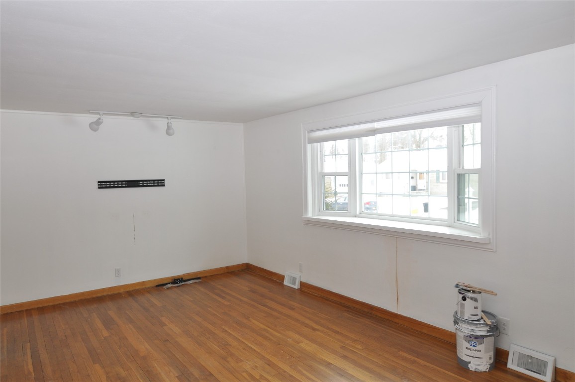 706 Byford Boulevard, Endicott, New York image 5