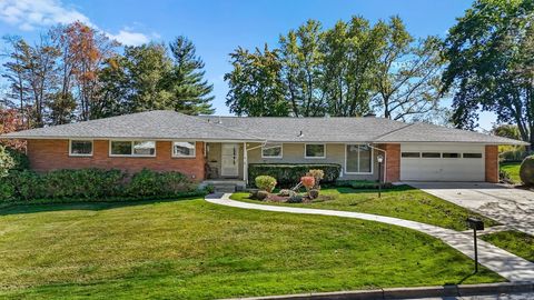 34 Dover Dr Endicott NY 13760