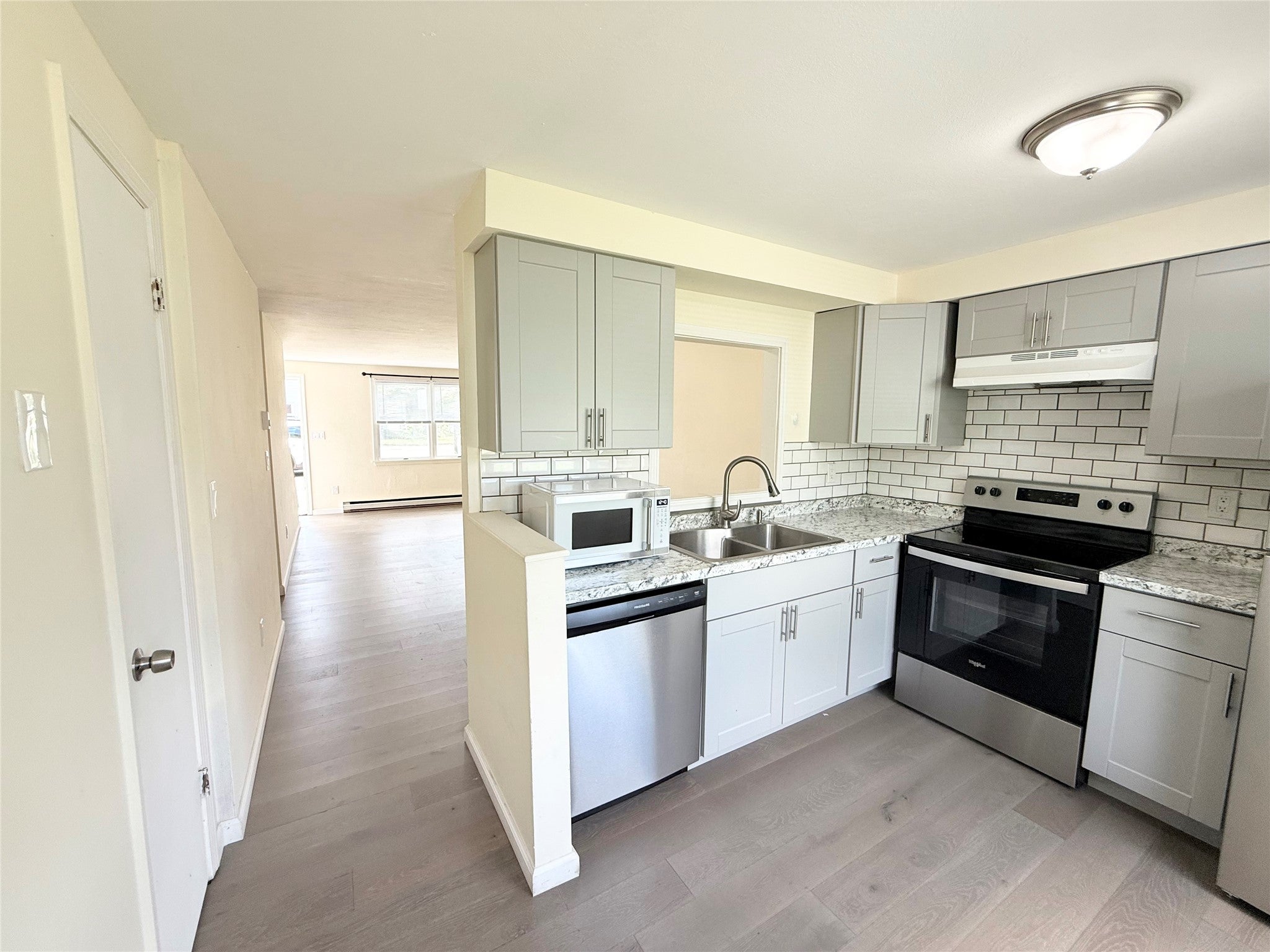 1 Chelsea Square - Photo 4