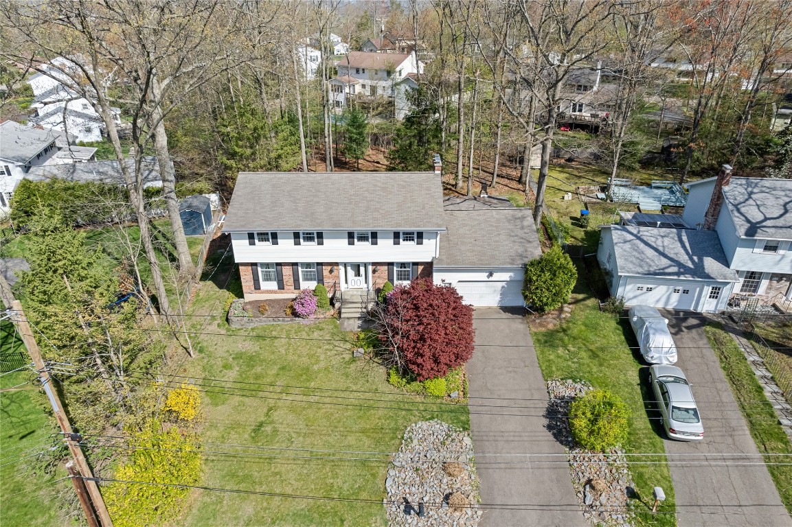 2621 Stamford Drive, Vestal, New York image 2