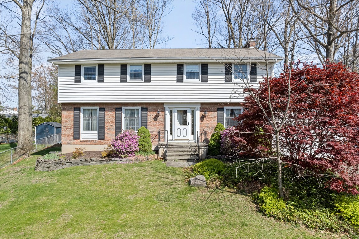 2621 Stamford Drive, Vestal, New York image 1