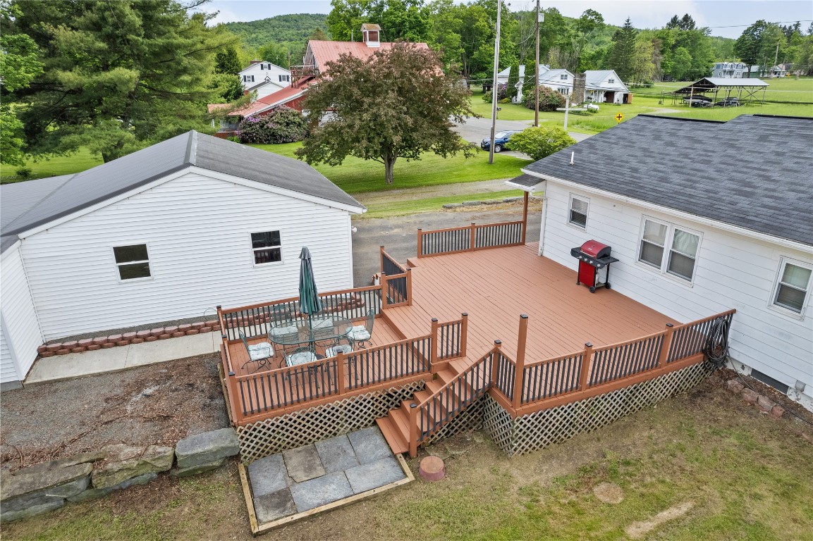1052 Pennsylvania Avenue, Little Meadows, Pennsylvania image 26