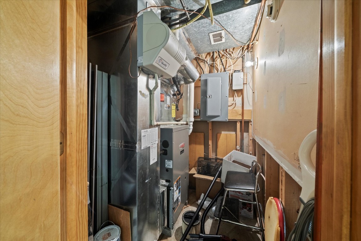 132 Chalburn Road, Vestal, New York image 40