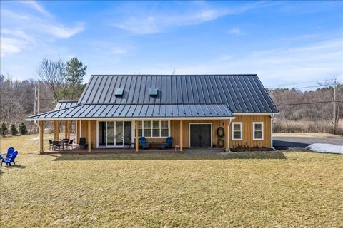 Homes For Sale - 1270 River Road<br/> Broome County, Binghamton, NY 13901