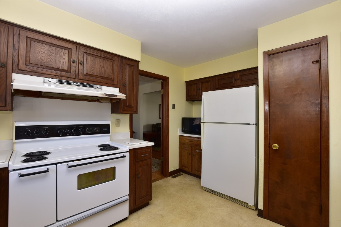 218 Dorothy Street, Endicott, New York image 10