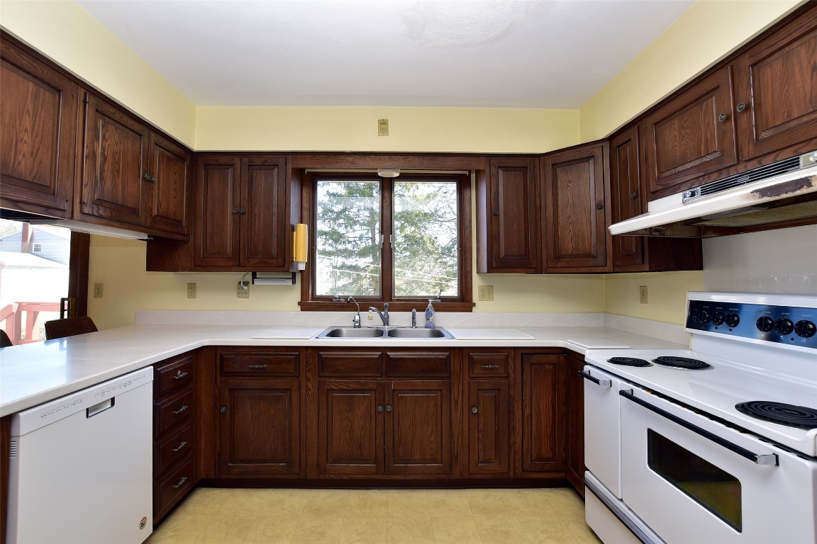218 Dorothy Street, Endicott, New York image 12