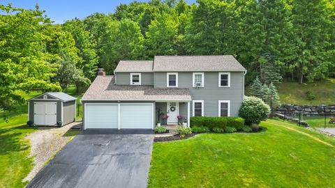 Homes For Sale - 852 Rosewood Terrace<br/> Endicott, NY 13760