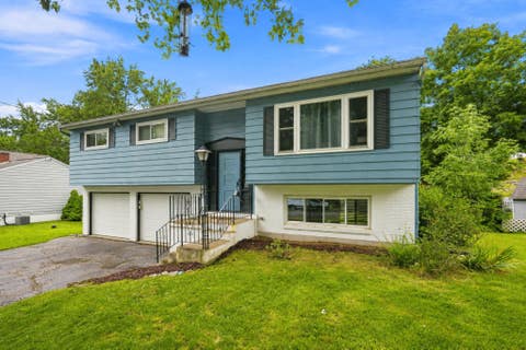 Homes For Sale - 925 Lehigh Avenue<br/> Vestal, NY 13850