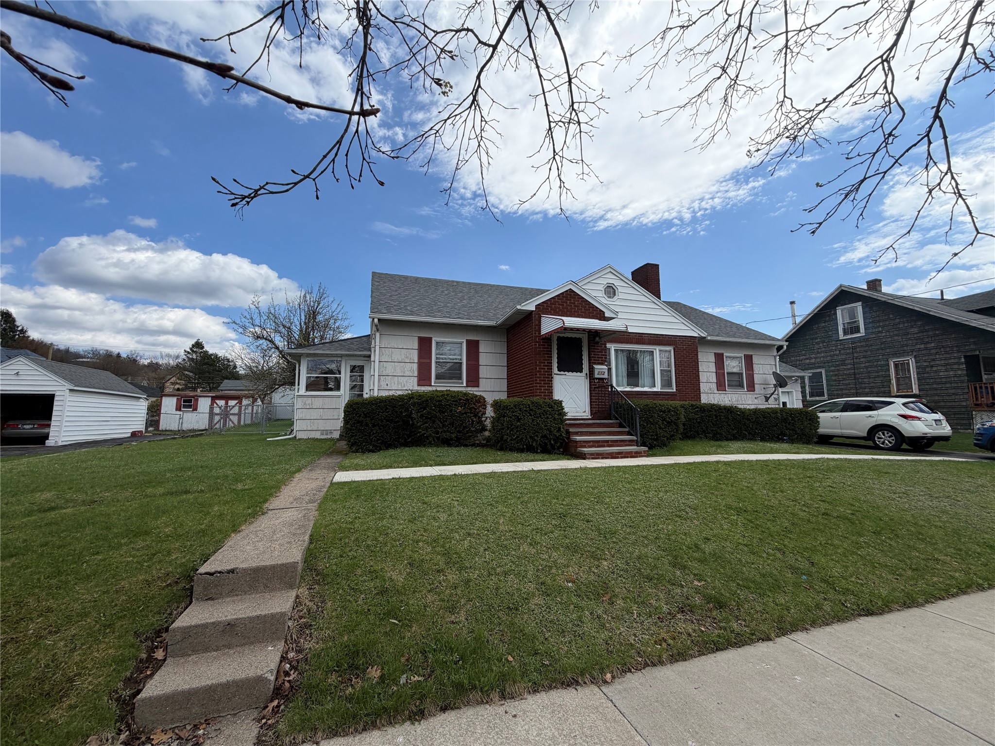 112 Mason Ave - Photo 2