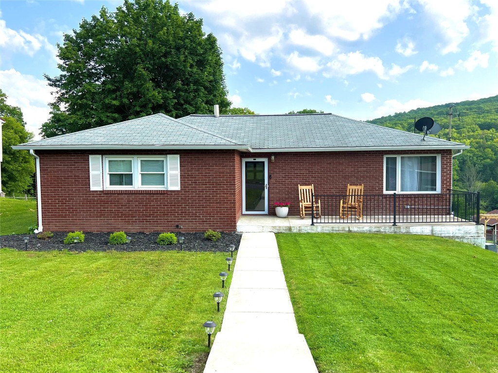 905 Neal Road, Endicott, New York image 1