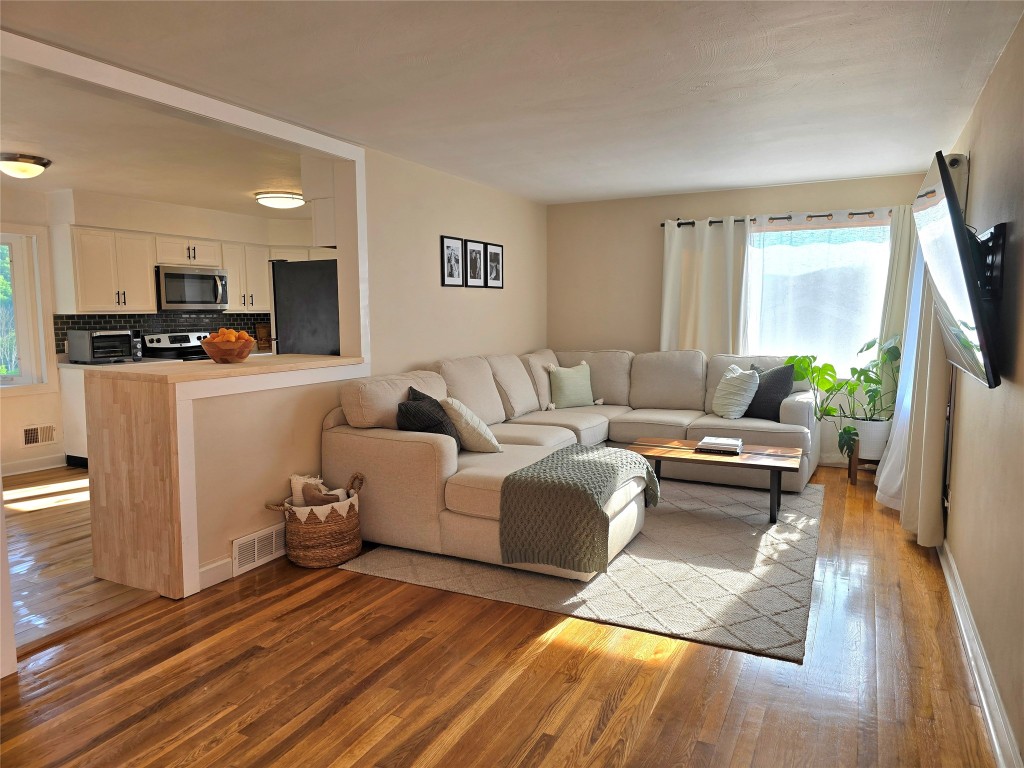 905 Neal Road, Endicott, New York image 4