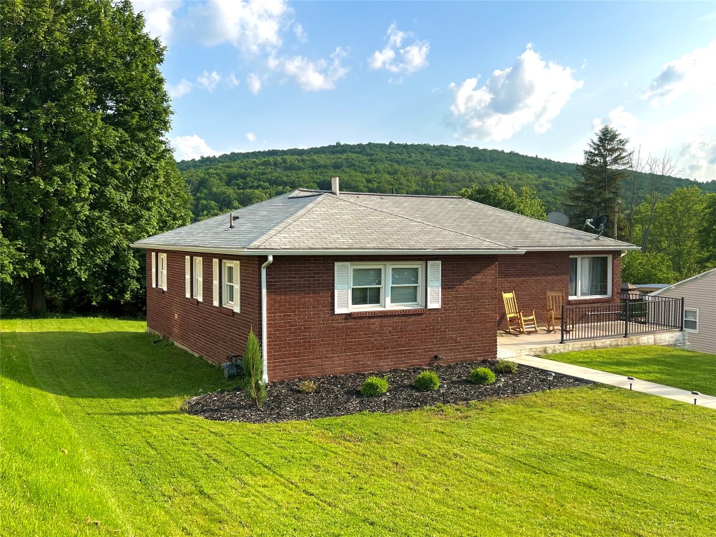 905 Neal Road, Endicott, New York image 3