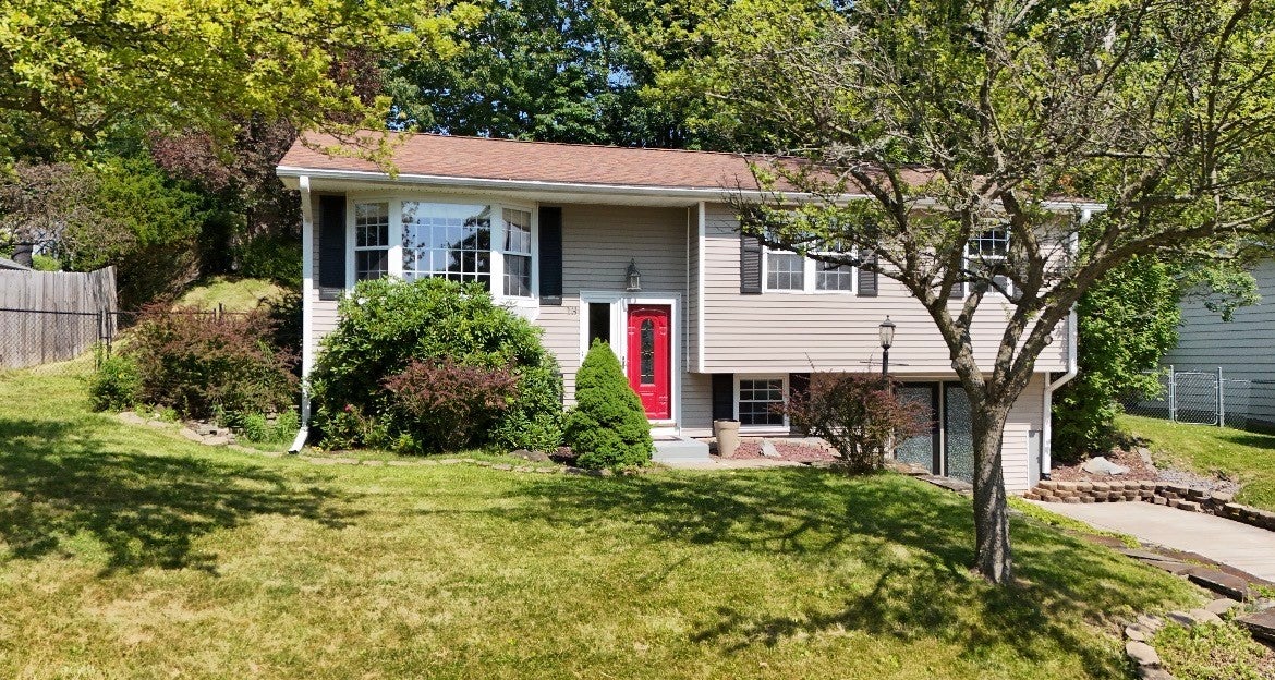 13 Spring Street - Photo 2